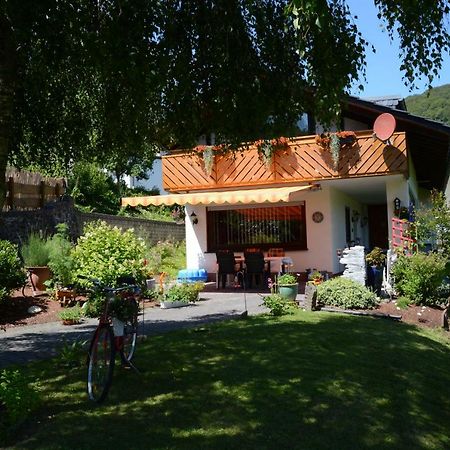 Ferienwohnung Burgblick Bilstein Екстер'єр фото